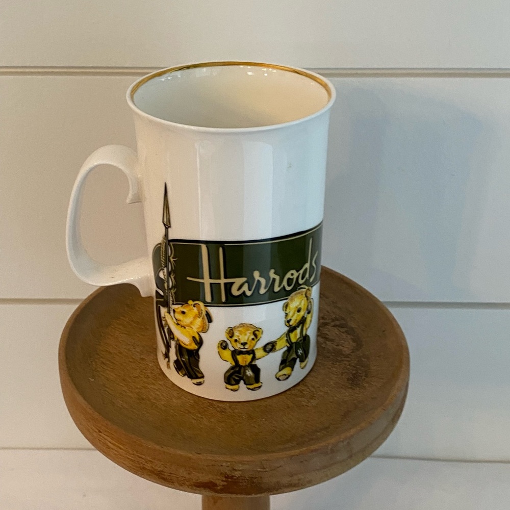 DUNOON HARRODS KNIGHTSBRIDGE TEDDY BEARS WITH BANNER COFFEE MUG CUP BONE CHINA